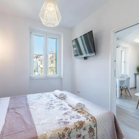 & Poesia Guest house 4*