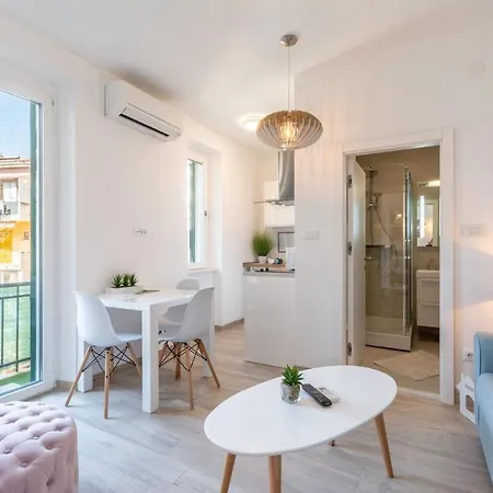 Guest house & Poesia 4*